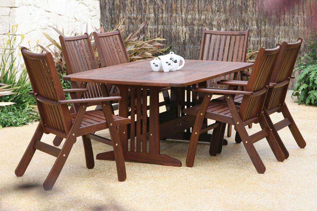 Jensen Leisure Governor Dining Set